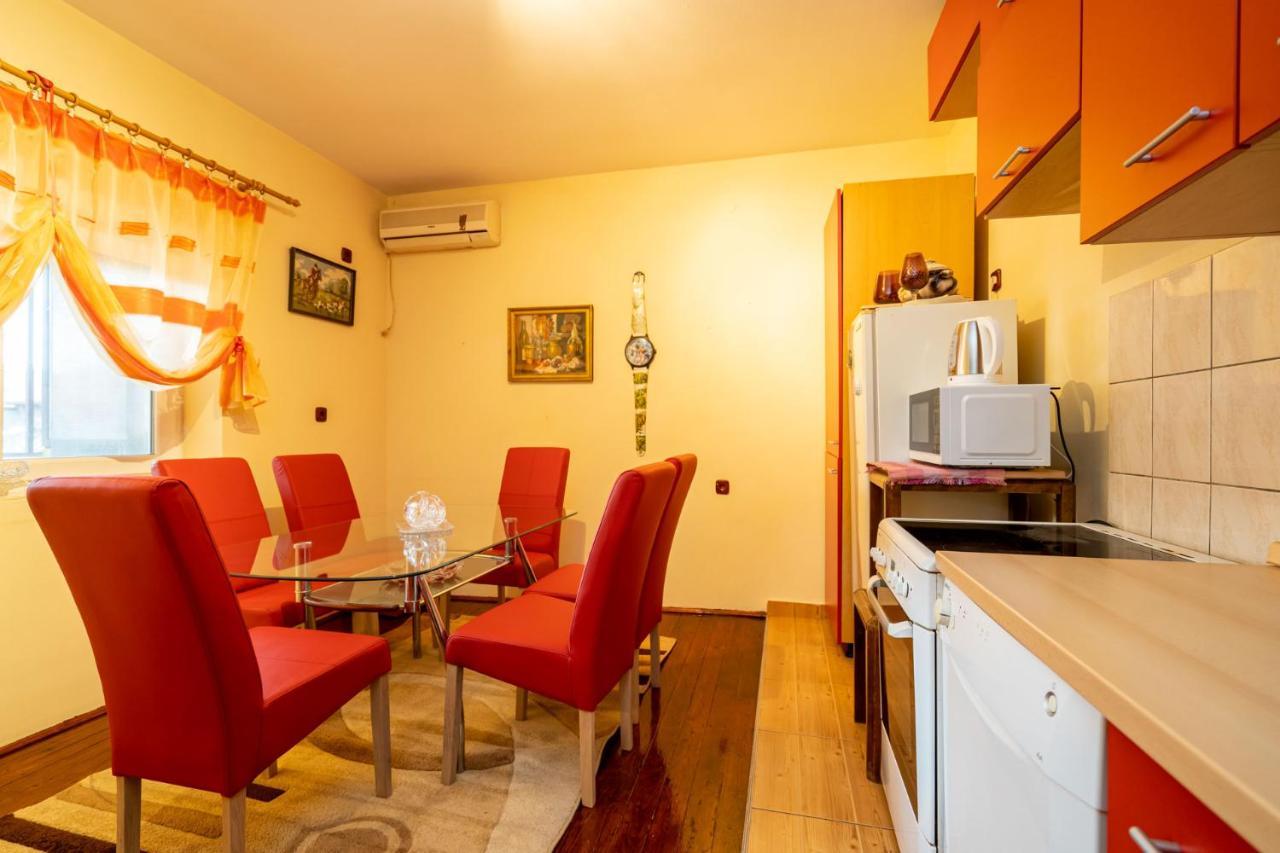 Apartman Jozic Knin Exterior photo
