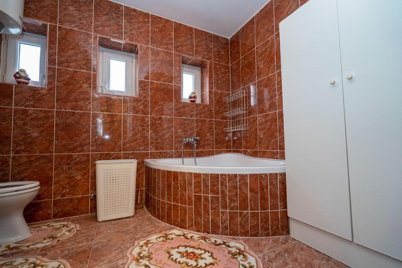 Apartman Jozic Knin Exterior photo