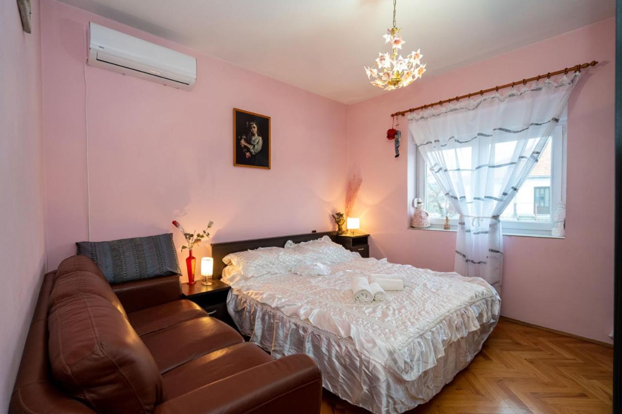 Apartman Jozic Knin Exterior photo
